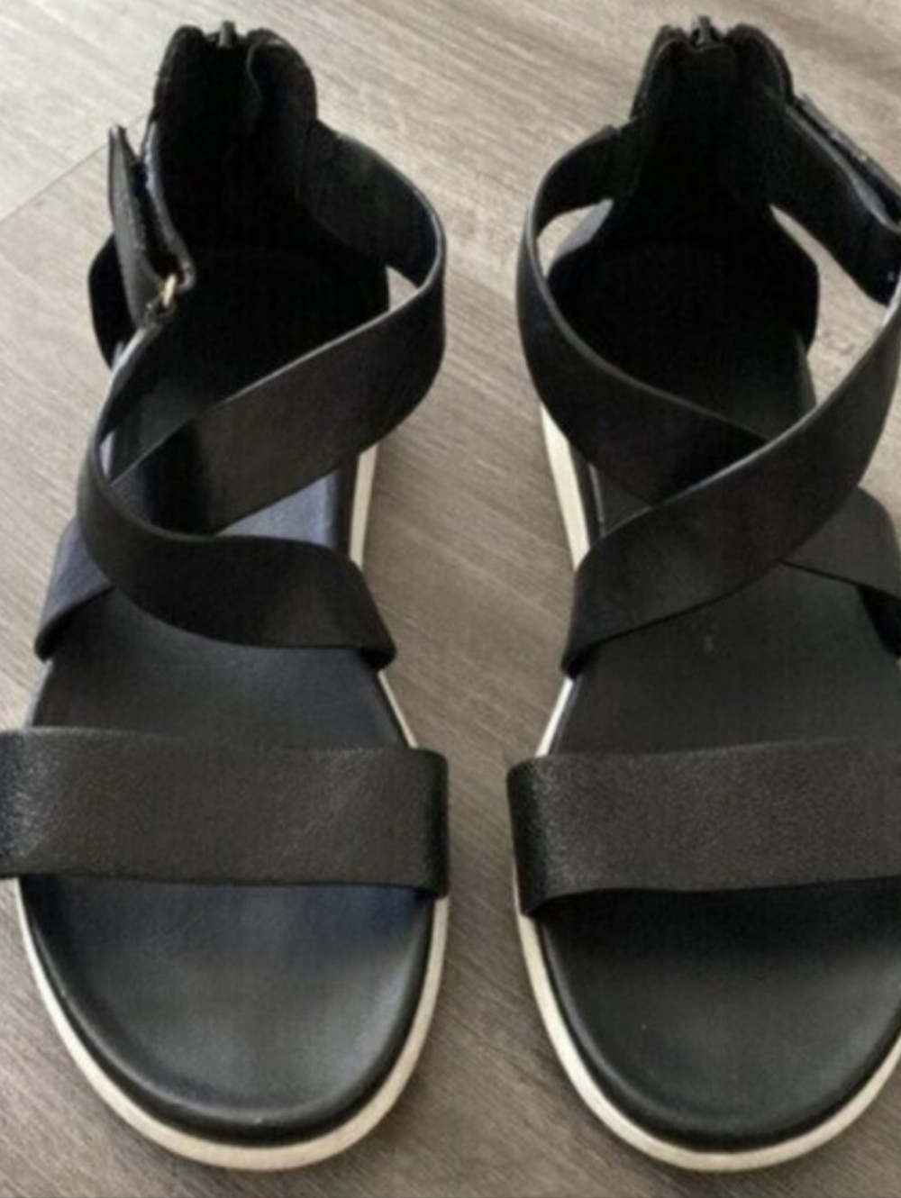 Sofft Fiore Gladiator Leather Sandals Black White Zipper Closure Resort Size 7